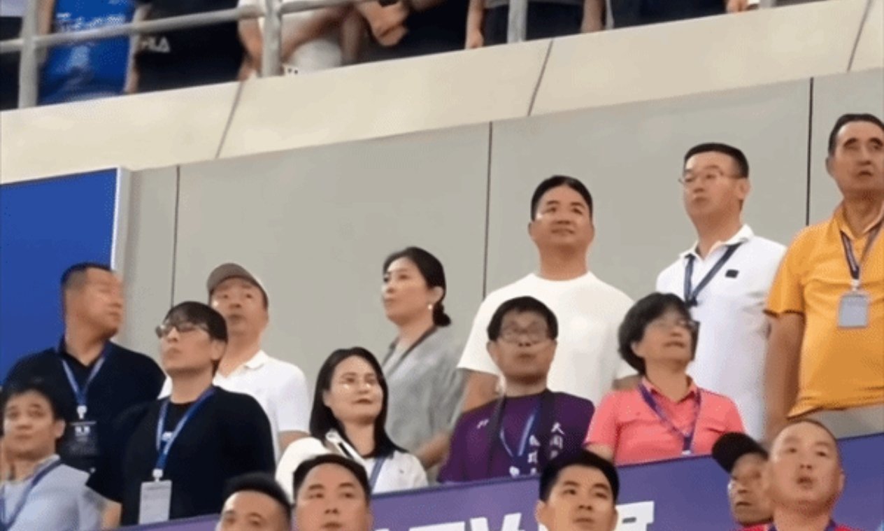 刘强东现身, 破门和付小, AA