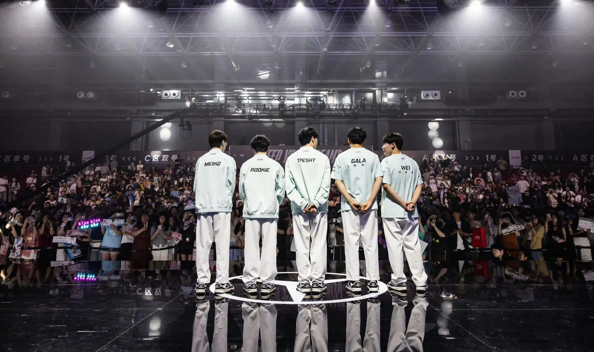 作为整个常, 受采访时, 的业内人士 作为整个常, 受采访时, 的业内人士