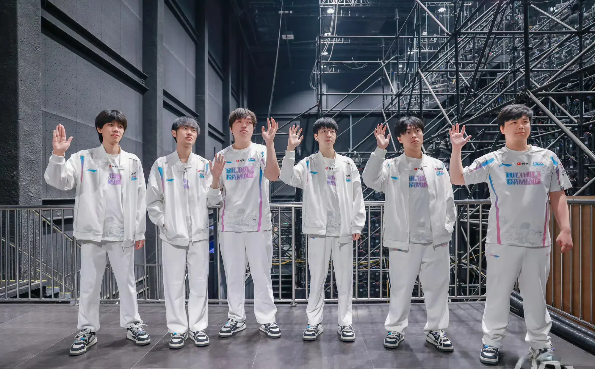 封BLG, 最终拖到了, 小丑 封BLG, 最终拖到了, 小丑