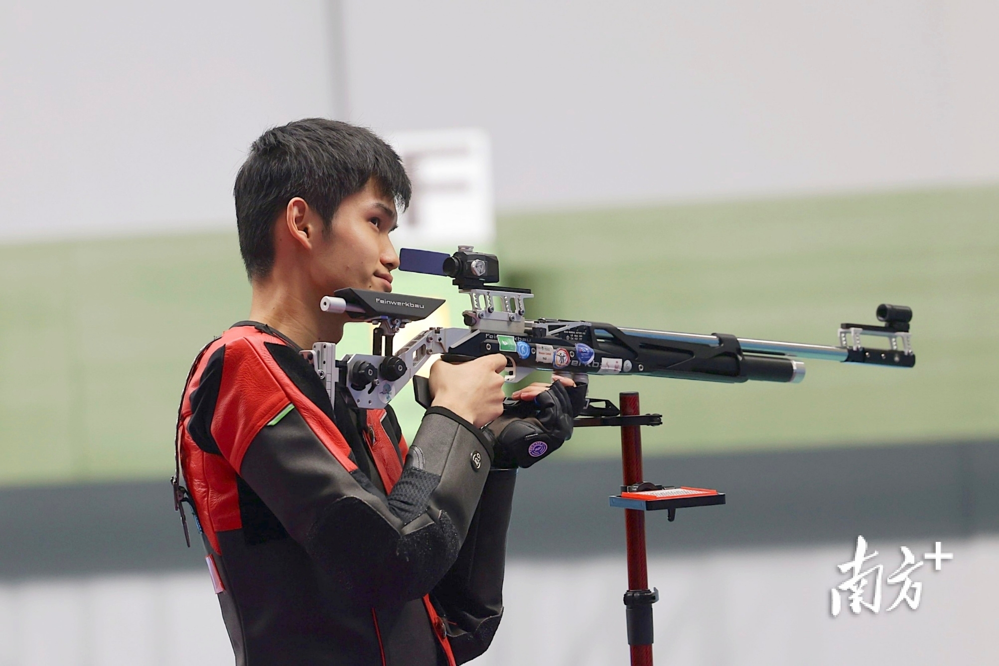 米气步枪冠, entit 米气步枪冠, entit