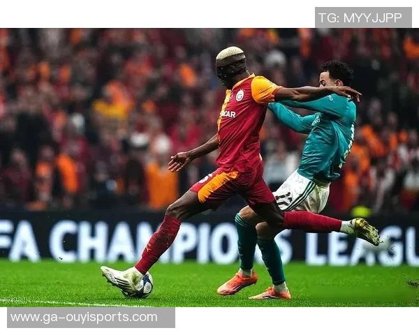 兵败如山倒！利物浦0-3出局：国内赛场羞耻5连败 斯洛特张狂拍手